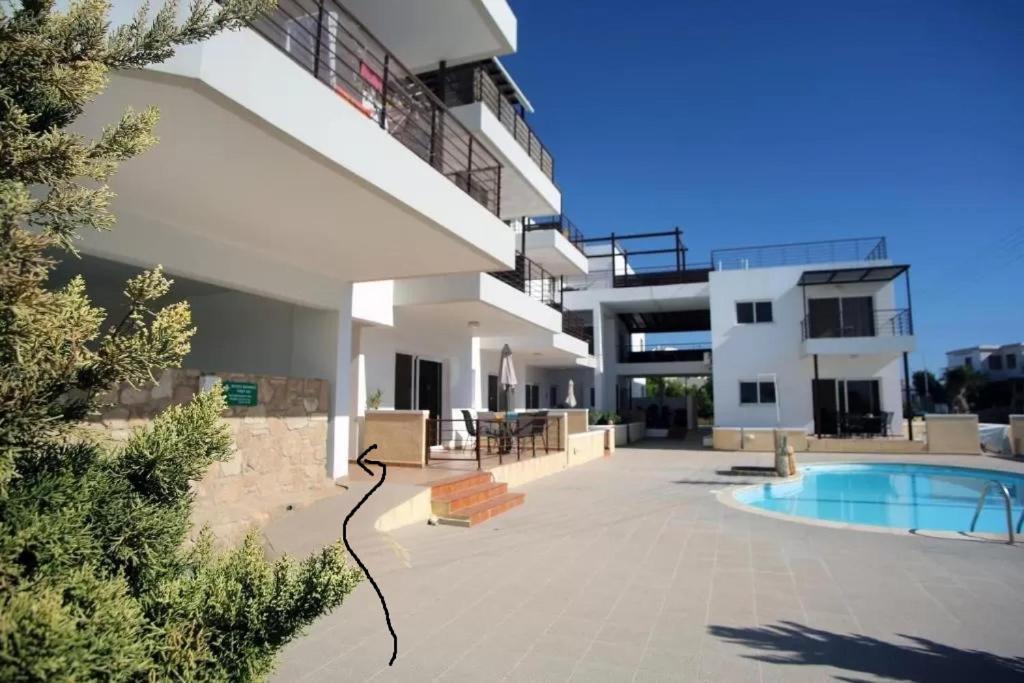 Dahan Sirena Lighthouse Luxury Apartment Paphos Extérieur photo